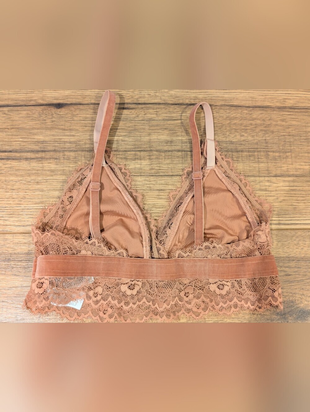 Forever 21 Velvet Bralette Size Small Peachy Coral Colour - Picture 2 of 7